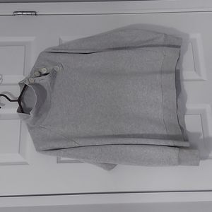 J. Crew sweatshirt with 3 button closure at nevk